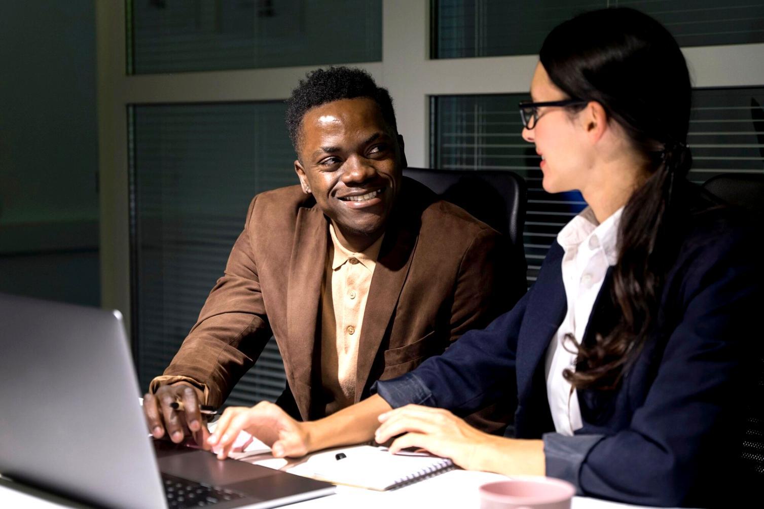 Analyse budgétaire personnalisée avec documents financiers